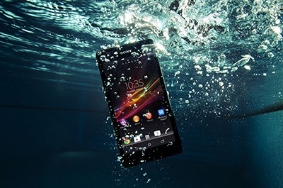 Sony lance un Xperia ZR étanche